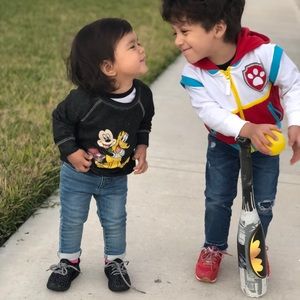 Meet your Posher, Dee